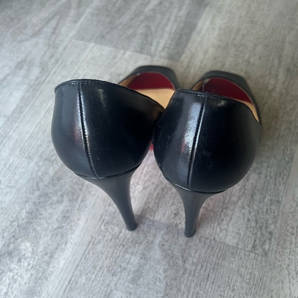 Christian Louboutin heels 👠❌SOLD❌ - Picture 3 of 11